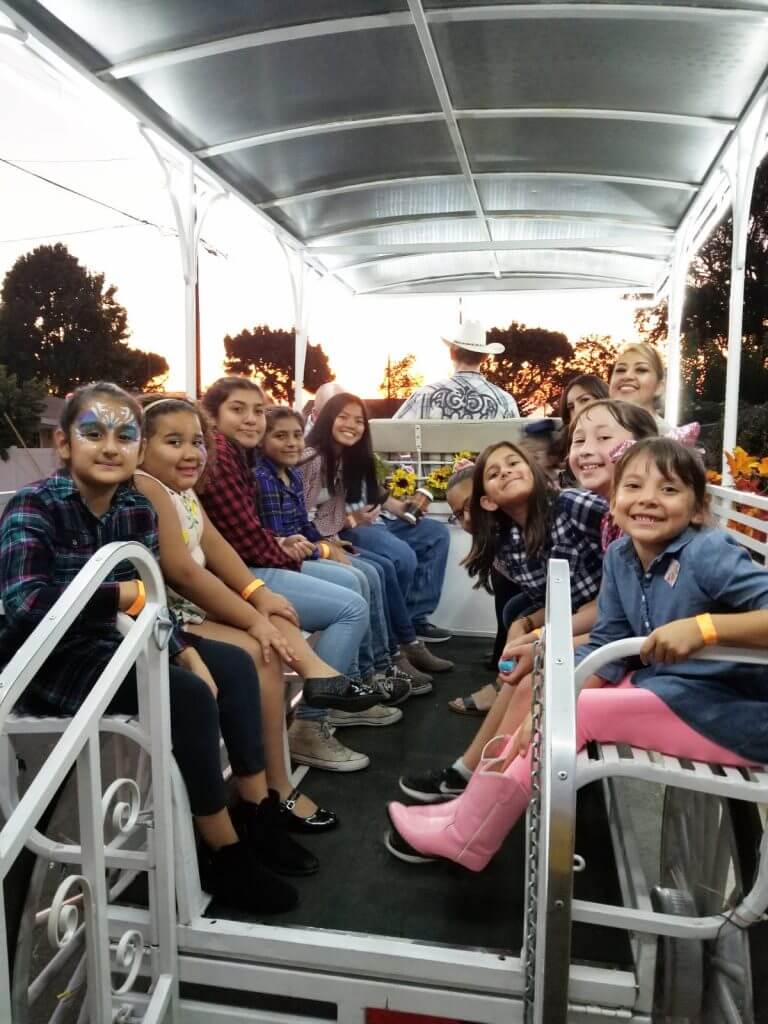students-on-a-carriage-ride